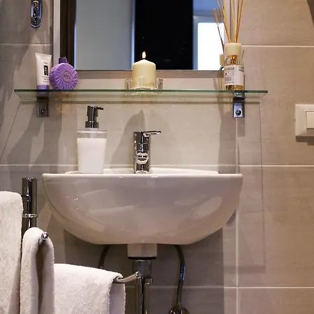 Bed & Breakfast Hop On Top *